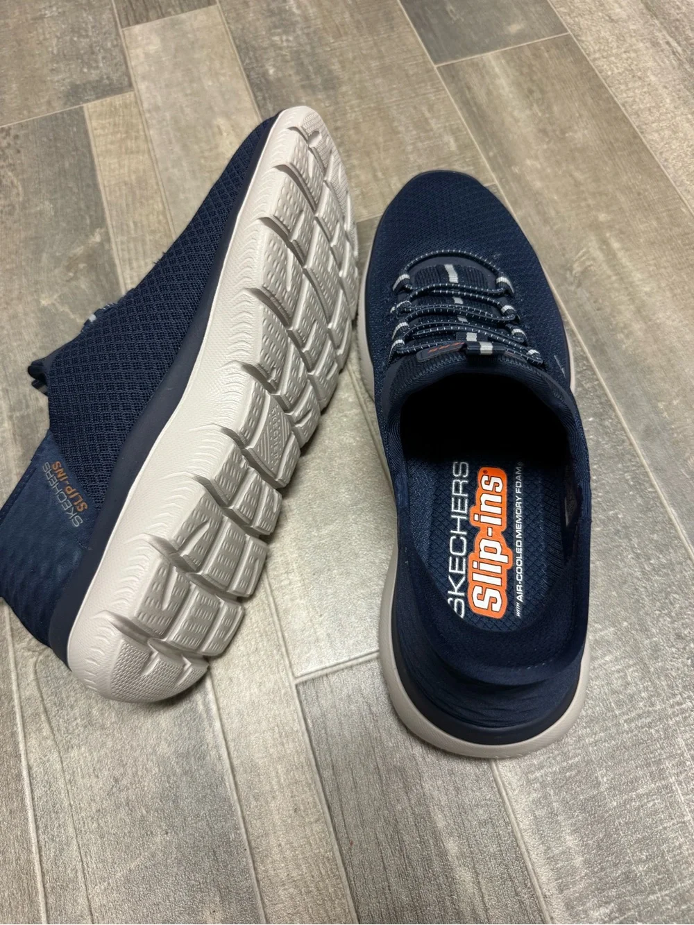 Men’s Skechers Slip-On Knit Athletic Shoes Navy White Comfort Size US 8 Casual
